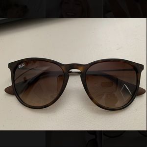 Ray-Ban ERIKA Sunglasses